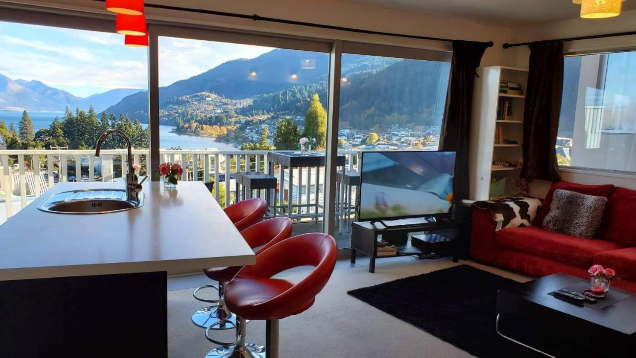 With Amazing Rooftop-Central Lakeview 3Bedrooms Apartments镇上湖景三室套房 Queenstown Exterior photo